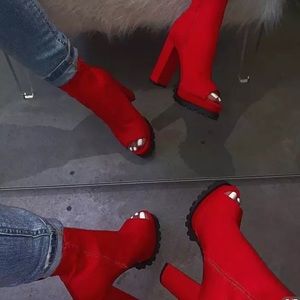 Cute open toe zipper ankle red booties!
